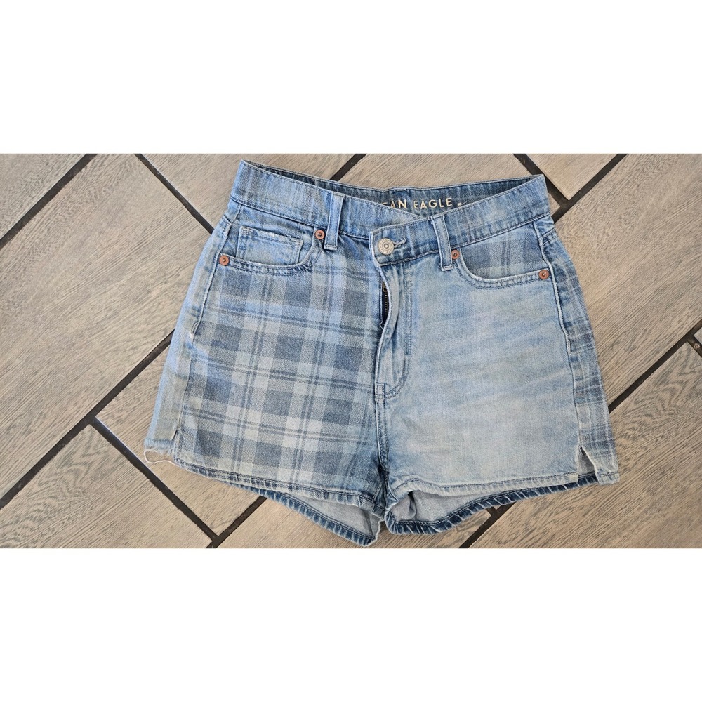 American Eagle Highest Rise Mom Shorts Plaid Patchwork Light Wash Denim Size 0